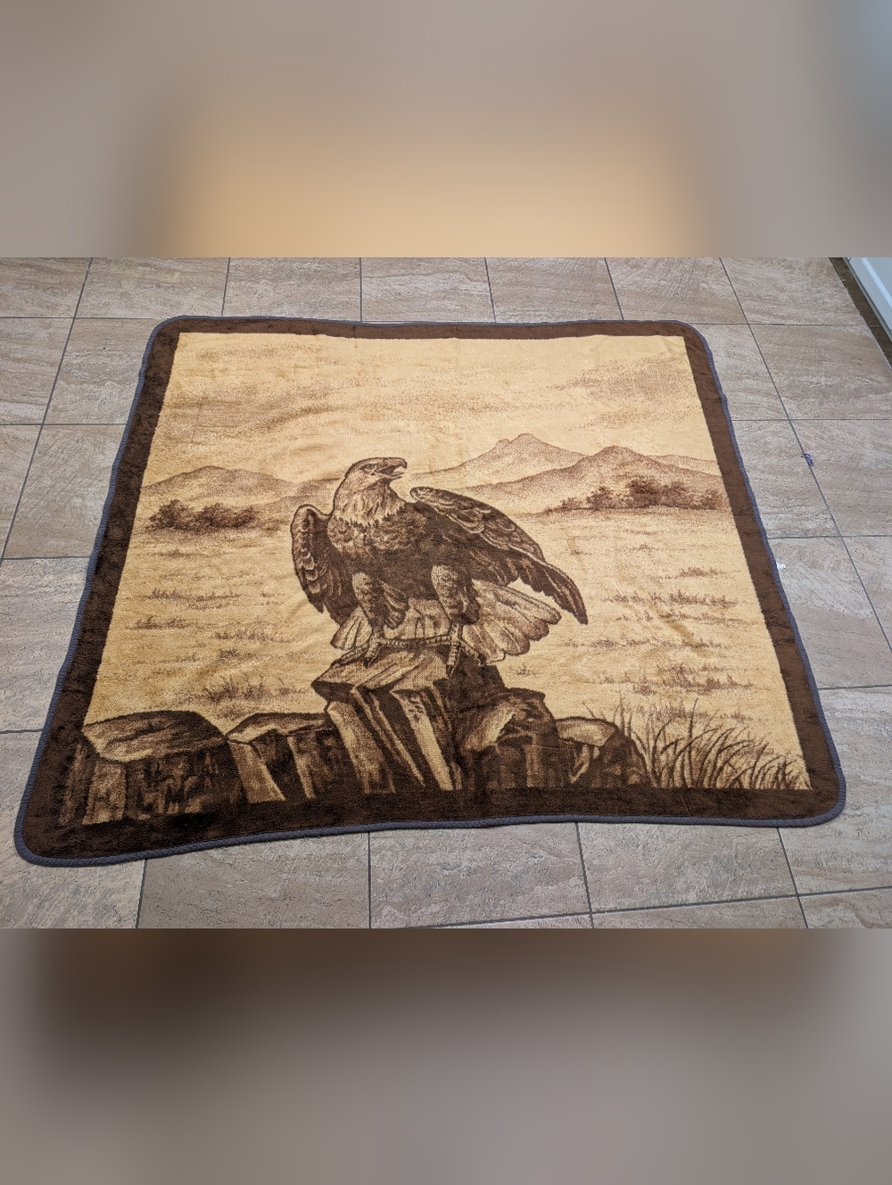 San Marcos Blanket Screaming Bald Eagle Perched Reversible Brown 71x85